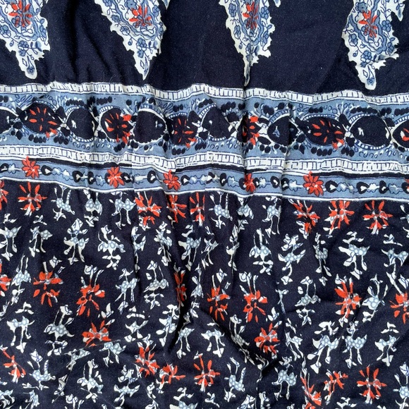 Black Patterned Dress 🖤 - Picture 3 of 5